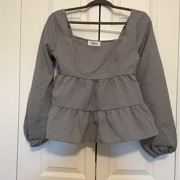 CJLA • Maisie Peplum Top - Picture 2 of 4